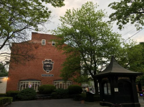 Гостиница The Tunnicliff Inn  Купертаун